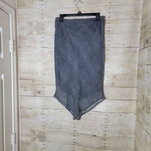 2 much LA, Sheer, lined V front skirt. Size L